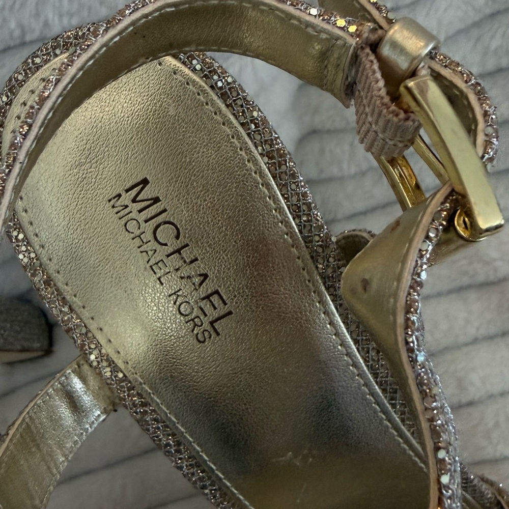 Michael Kors Catalina Gold Glitter T-Strap Block Heel Sandals Open Toe Party - Picture 5 of 8